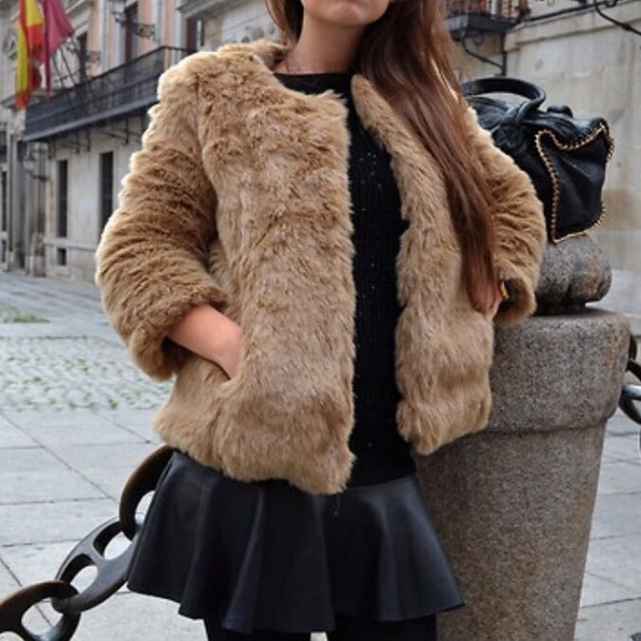 ZARA Fur Coat BLOGGER FAVORITE💫 - Picture 2 of 4